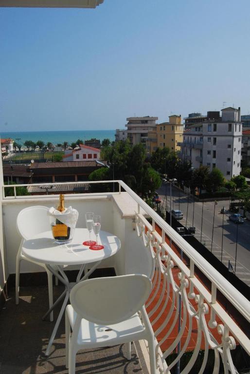 Olympus Resort Alba Adriatica Esterno foto